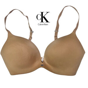 (NWOT) Calvin Klein Naked Glamour Shaping Contour Wirefree Push-Up Bra – 34D